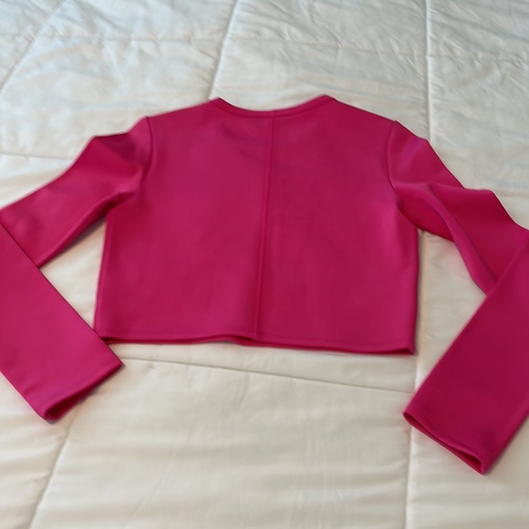 Elizabeth and James size small cropped bright pink top. - Picture 3 of 3